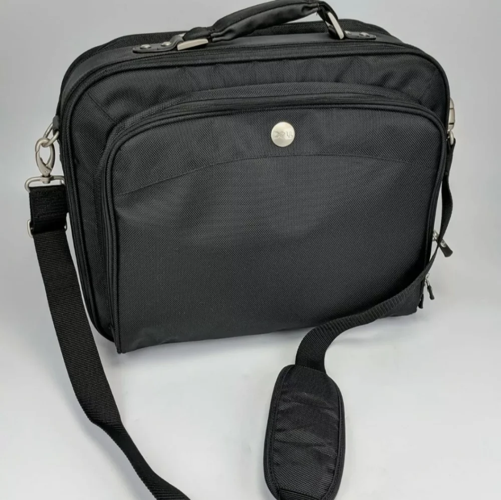 Genuine Dell Black Laptop Carrying Case.